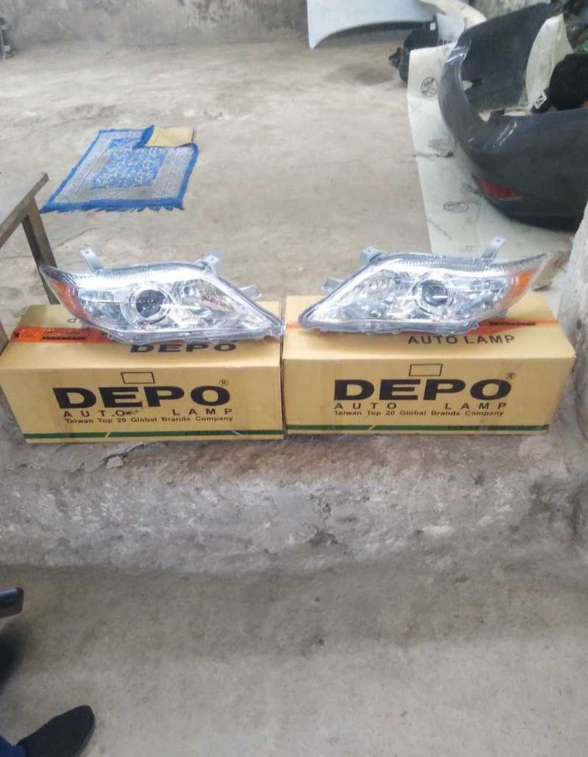 Передние фары Depo Toyota Camry 2, Душанбе