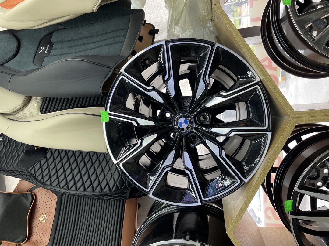 Диски литые BMW M-style Black Machined R18, Душанбе