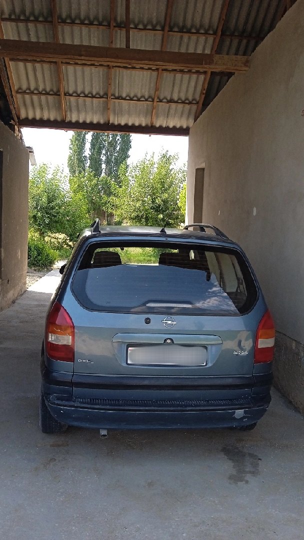 Opel Zafira, 2000, Худжанд