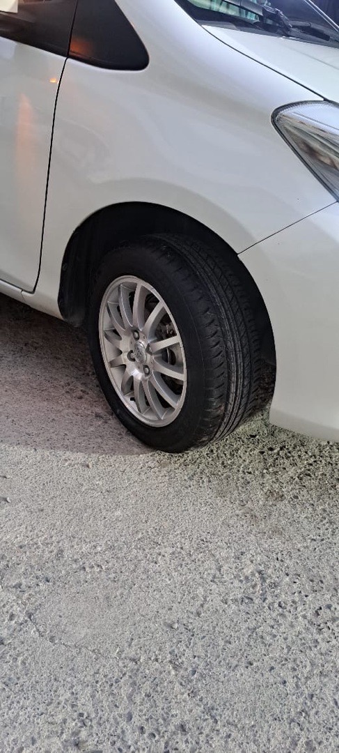 Toyota Vitz, 2014, Турсунзаде