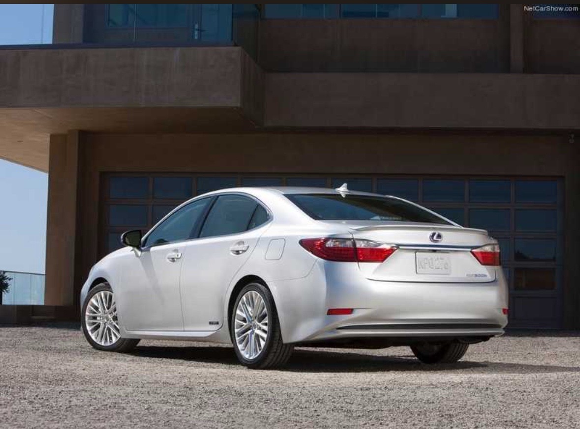 Задний бампер на Lexus Es300h, Душанбе