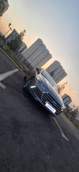 Hyundai Elantra 2017 — фото 2 из 2