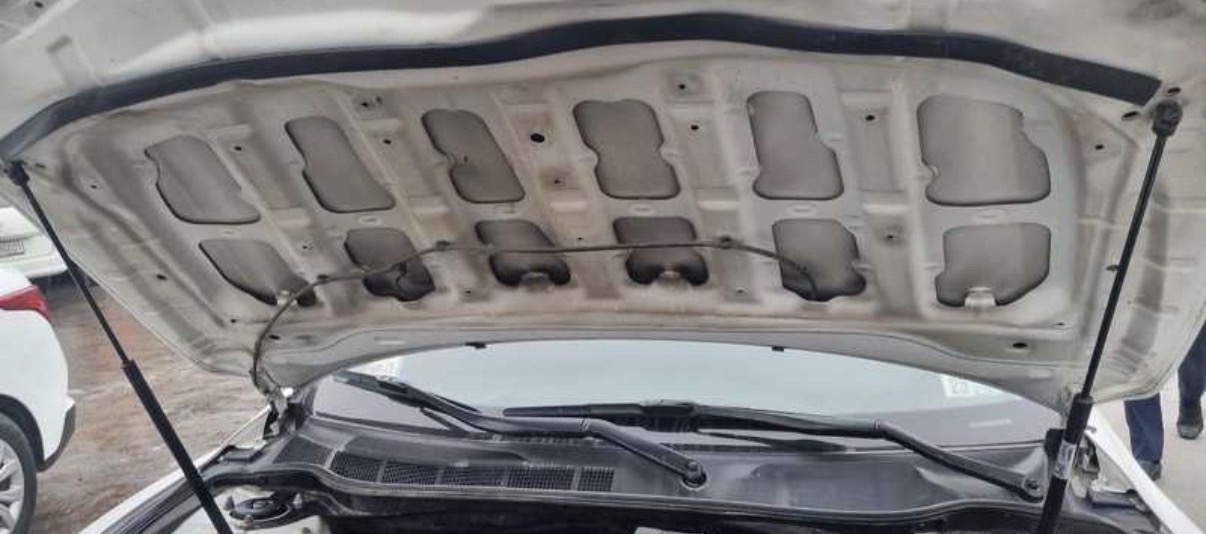 Намад капота от Toyota Camry 2, Душанбе