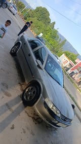 Opel Vectra B 1996 — фото 1 из 8