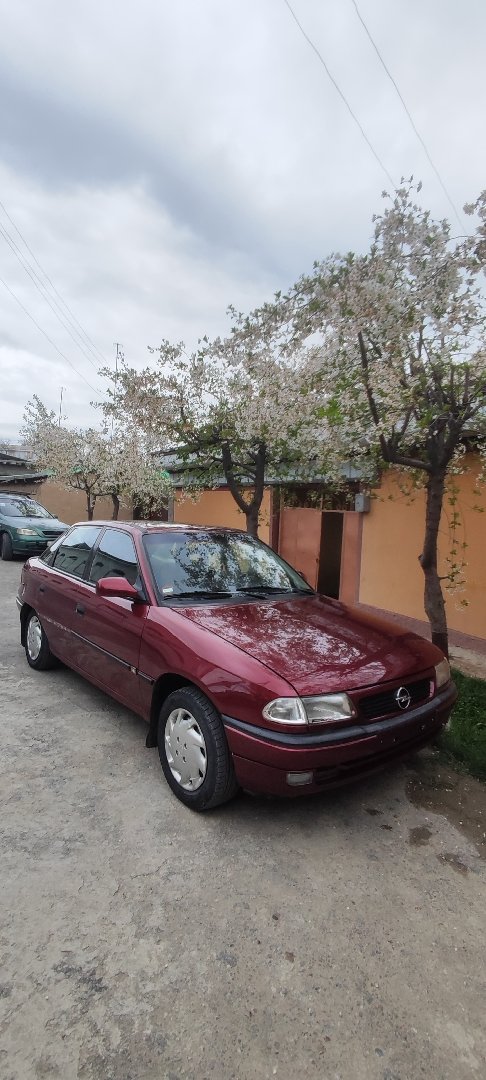 Opel Astra F