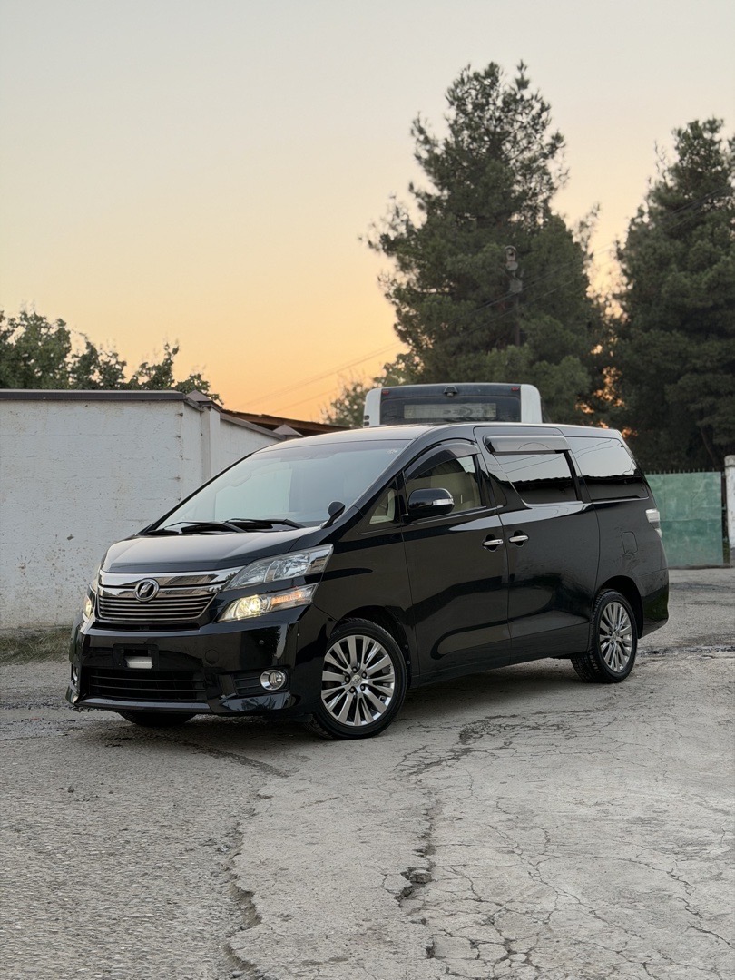 Toyota Vellfire, 2014, Душанбе