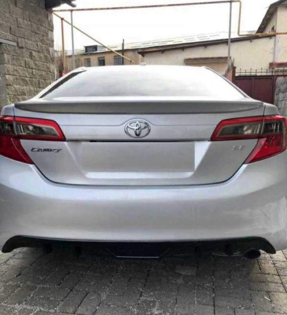 Спойлер багажа от Toyota Camry 3, Душанбе