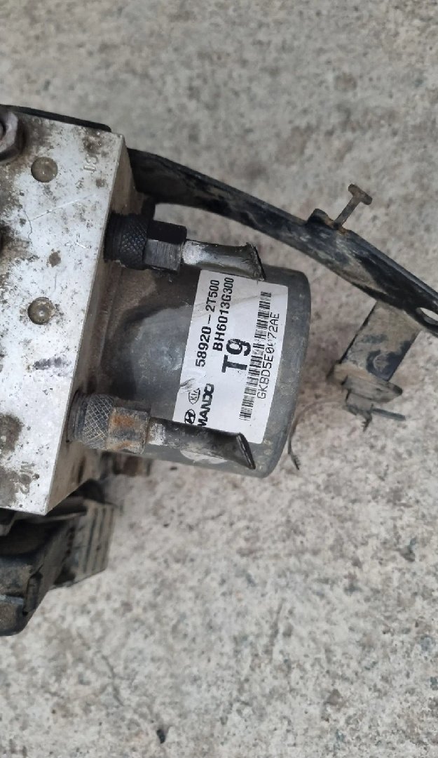 Блок ABS на Kia k5 2012, Душанбе