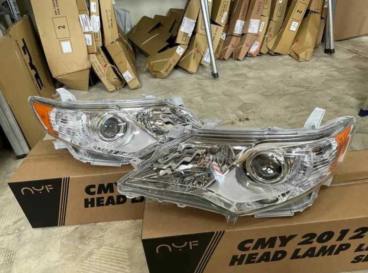 Передние фары на Toyota Camry 3, Душанбе