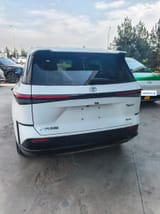 Toyota BZ3X 2025 — фото 8 из 9