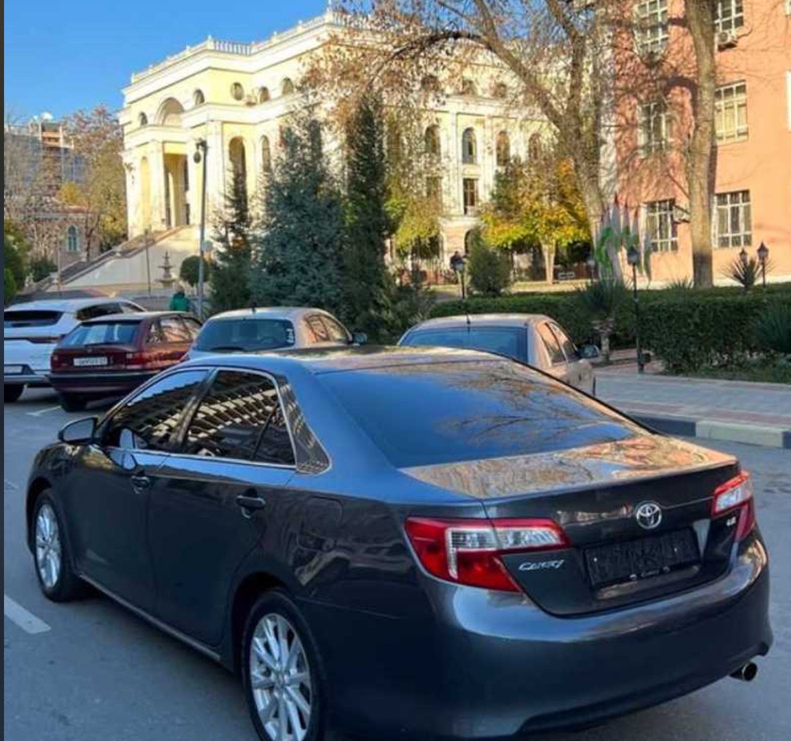 Задняя левое стекло от двери Toyota Camry 3, Душанбе