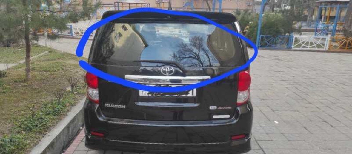 Заднее стекло для Toyota Rumion, Душанбе