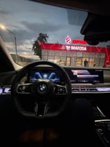 BMW 7 series 2023 — фото 8 из 11