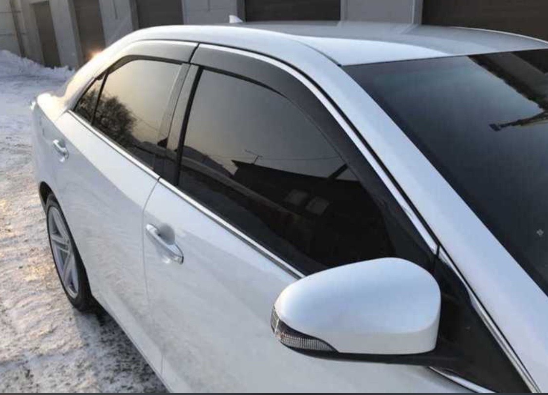 Дефлекторы окон с хром на Toyota Camry, Душанбе
