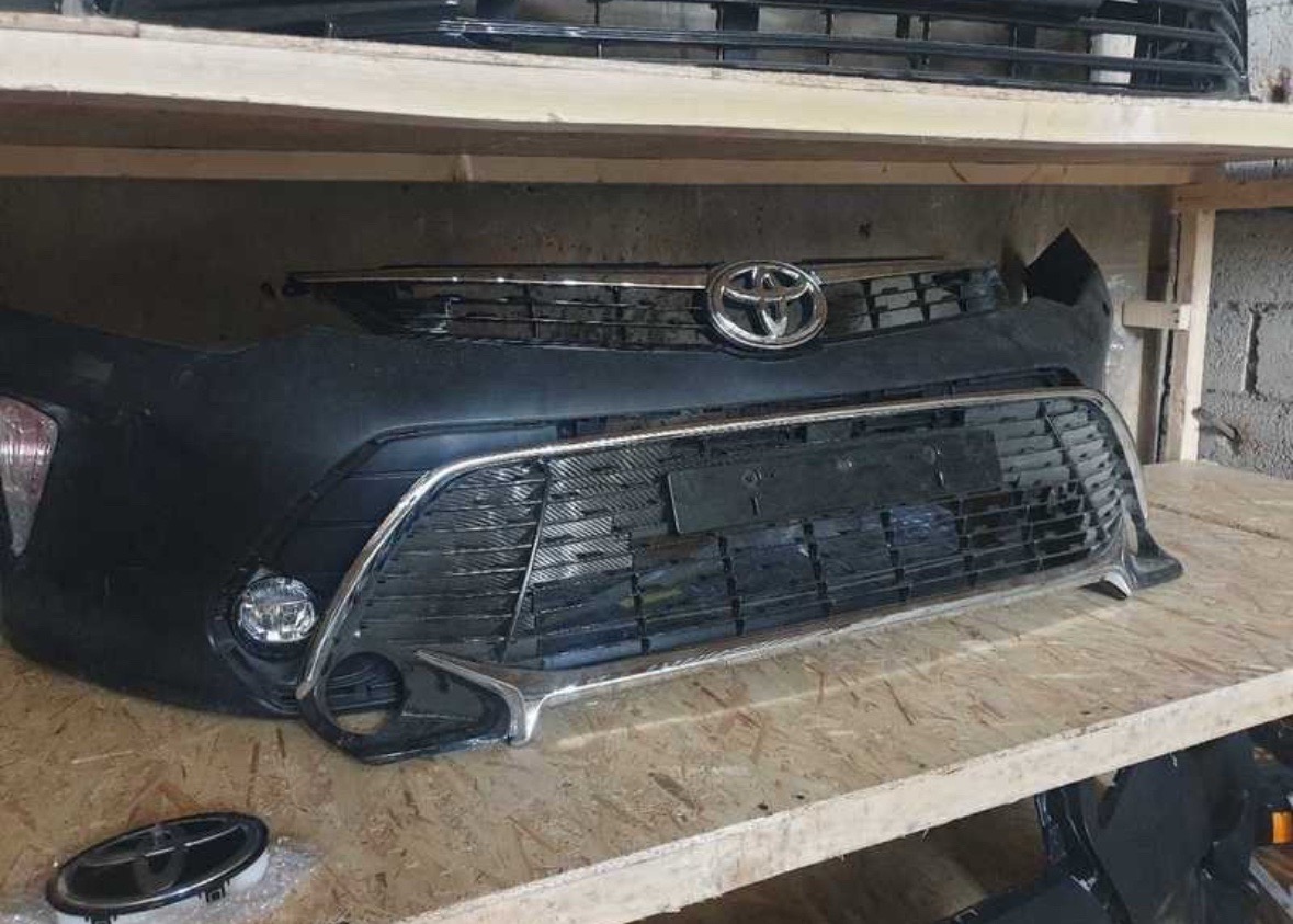 Передний Бампер от Toyota Camry 5, Душанбе
