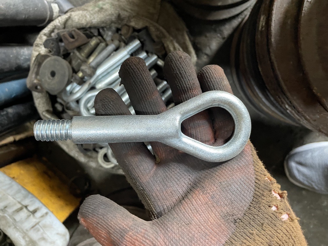 Буксировочный крюк, Душанбе