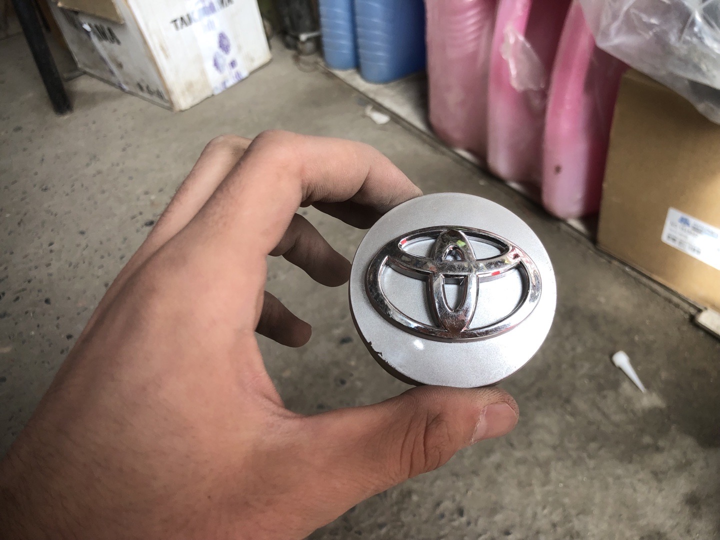 Колпачок ступицы (заглушка литого диска) Toyota, Душанбе