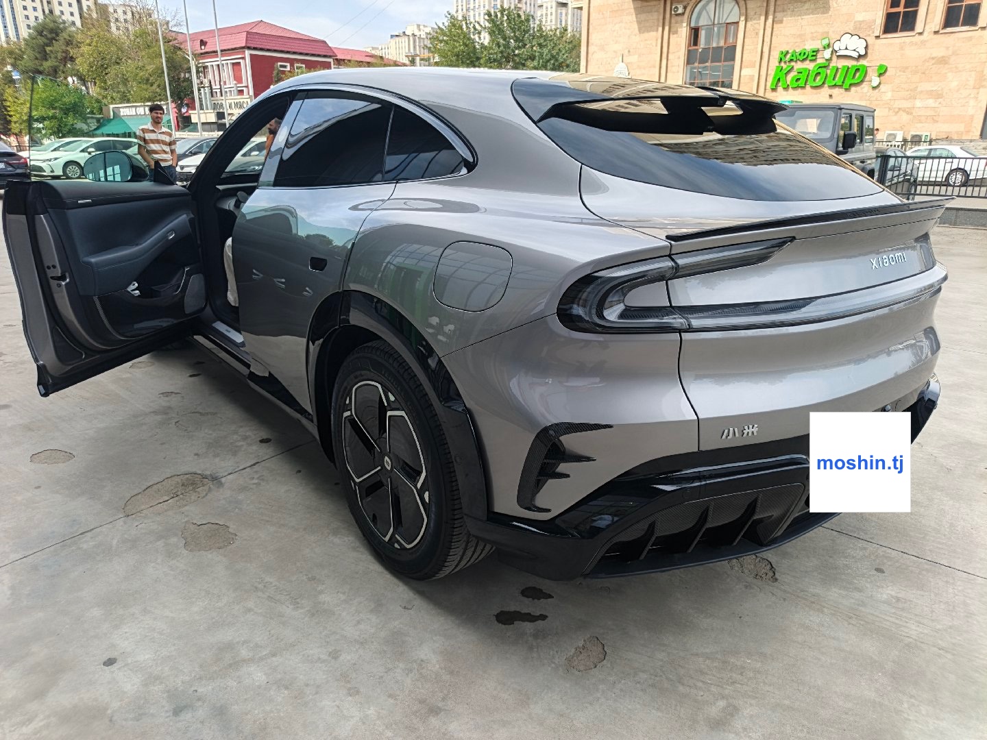 Xiaomi YU7 2025 — фото 11 из 14