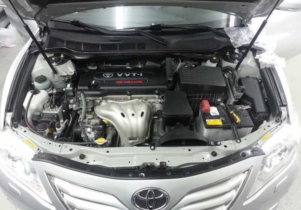 Амортизатор капота Toyota Camry, Душанбе