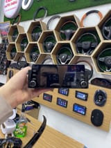 Автомагнитола 2DIN с сенсорным экраном и физическими кнопками — фото 1 из 2