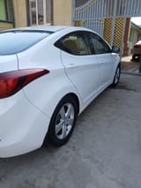 Hyundai Elantra 2012 — фото 5 из 5