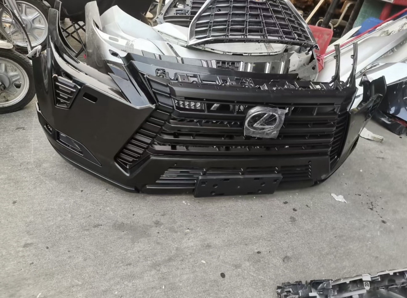 ноускат барои LEXUS, Худжанд