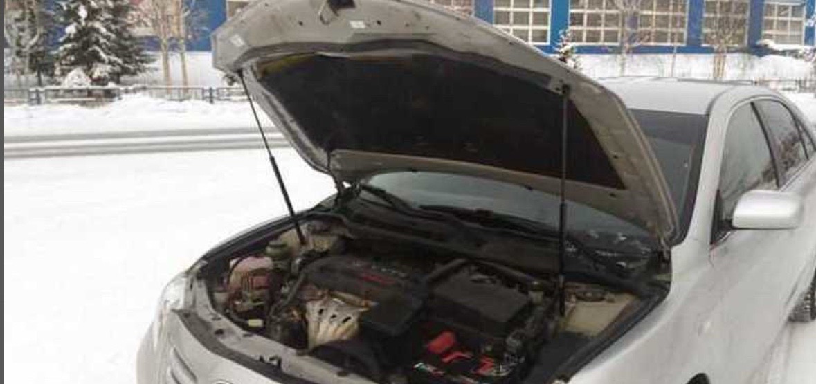 Амортизатор капота Toyota Camry, Душанбе