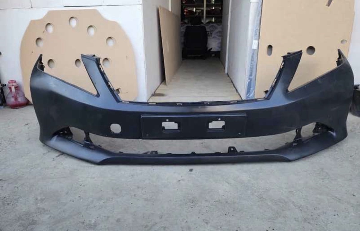 Передний бампер от Toyota Camry 4, Душанбе