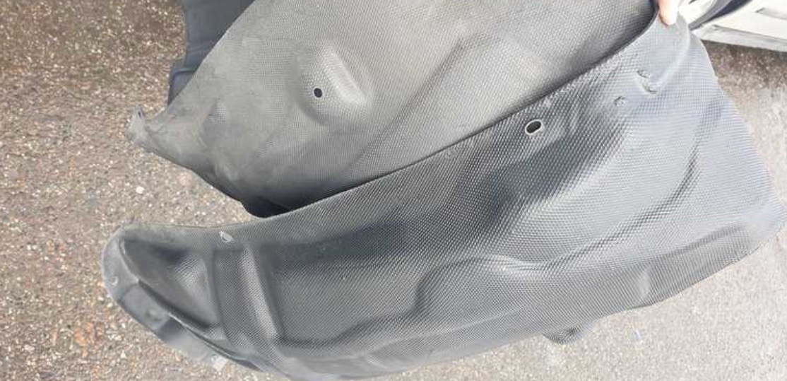 Подкрыльник передний от Toyota Camry 2, Душанбе