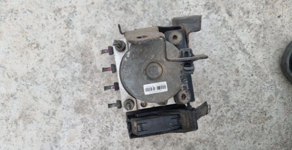 Блок ABS на Kia K5 2012 589202T500, Душанбе