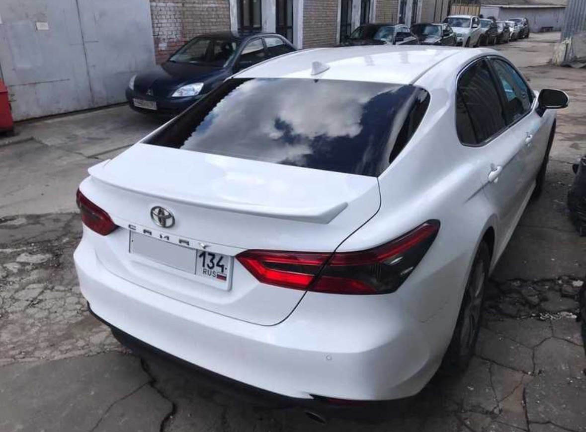 Спойлер багажа от Toyota Camry 6, Душанбе
