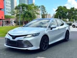 Toyota Camry 2018 — фото 1 из 9