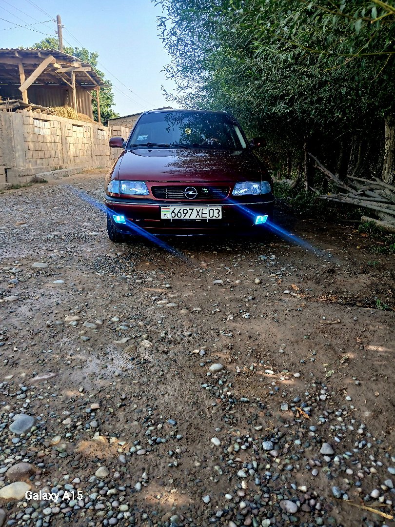 Opel Astra F