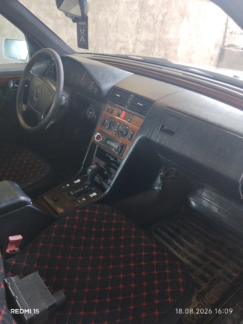 Mercedes-Benz W201, 1995, Душанбе