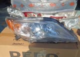 Передние фары на Toyota Avalon — фото 1 из 2