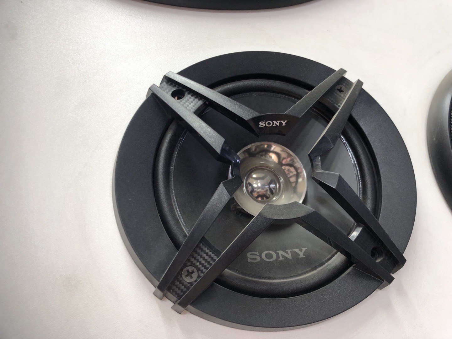 колонкаҳои) Sony, Душанбе