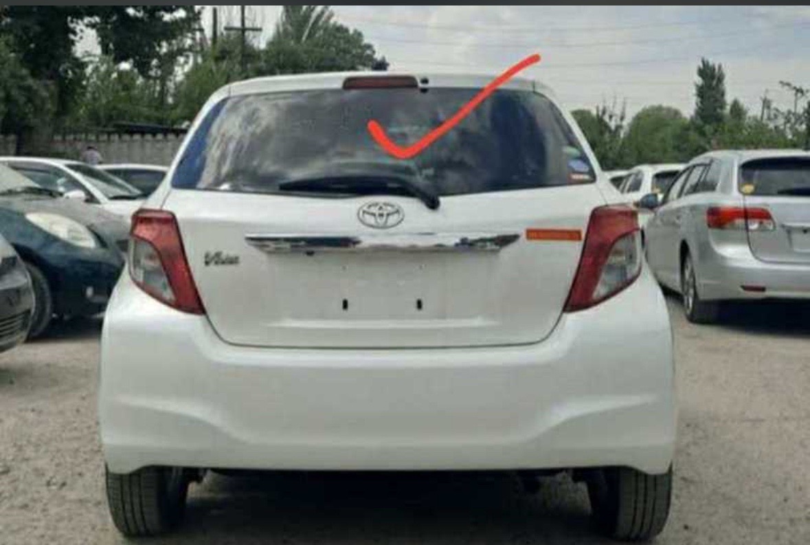 Заднее стекло на Toyota vitz, Душанбе