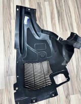 Подкрыльнык от BMW X5/F15 — фото 1 из 3