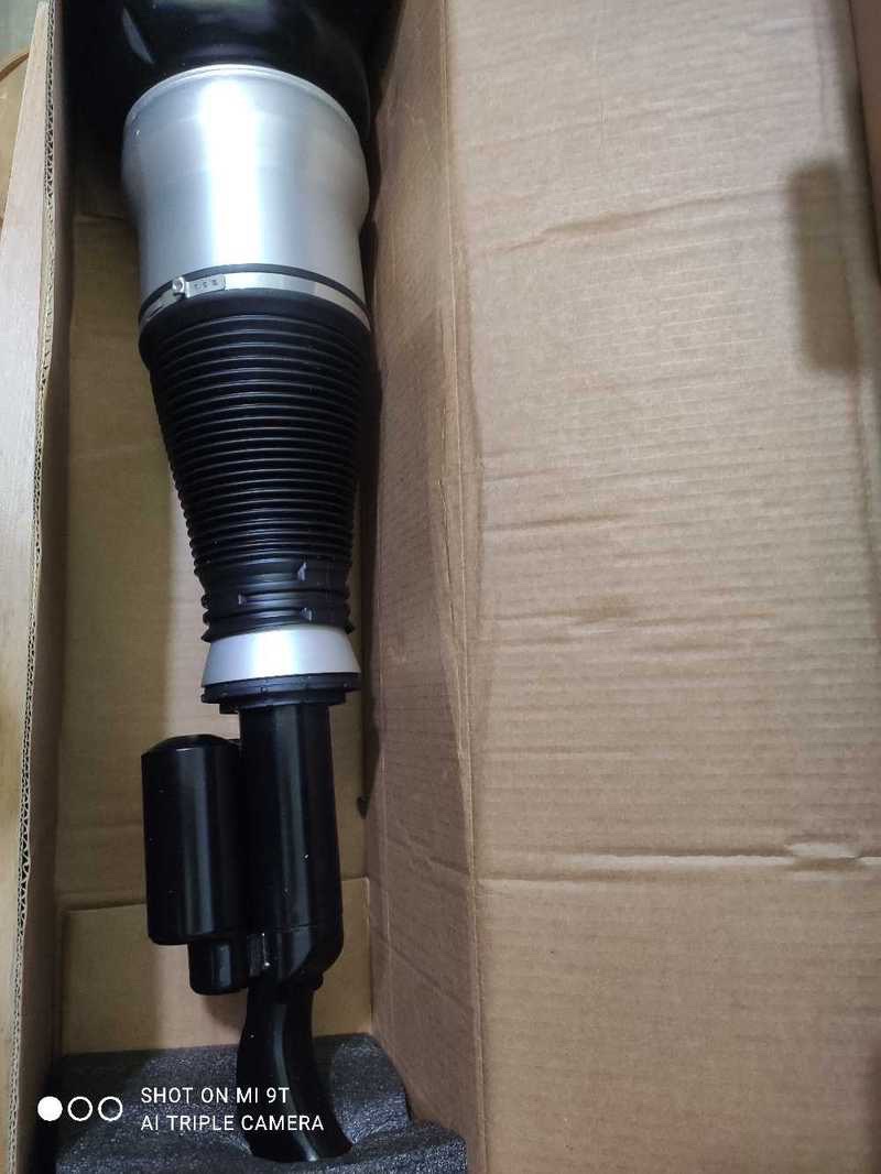 Передний левый пневмобаллон на Mercedes-Benz S-Class W222, Душанбе