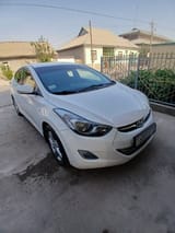Hyundai Elantra 2012 — фото 1 из 5