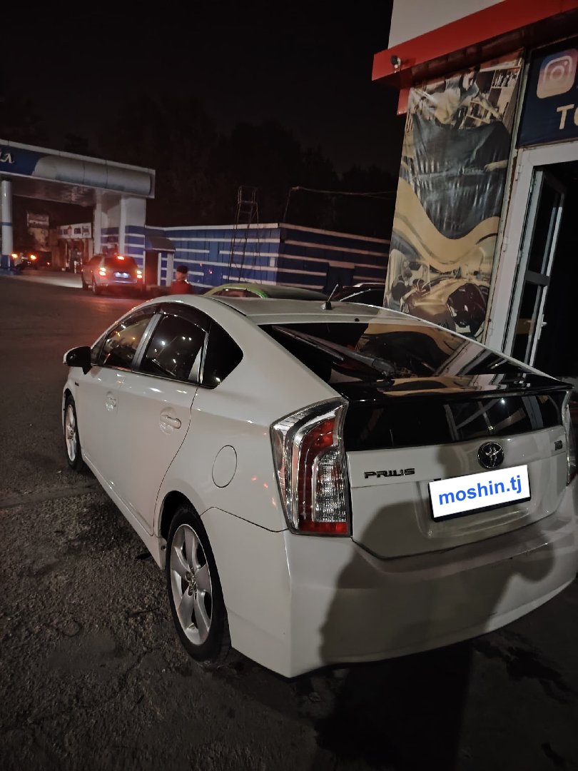 Toyota Prius 2014 — фото 6 из 14