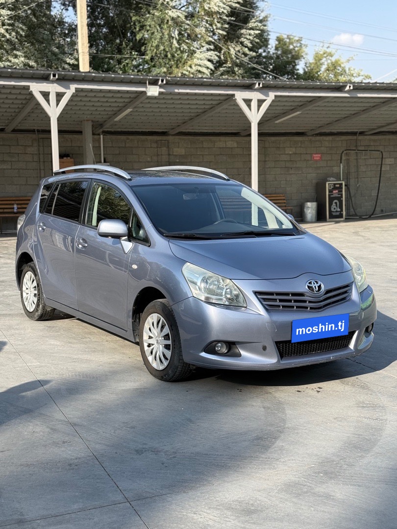 Toyota Verso, 2010, Пенджикент