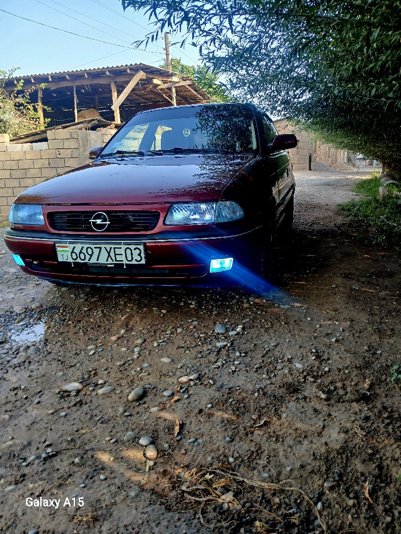Opel Astra F