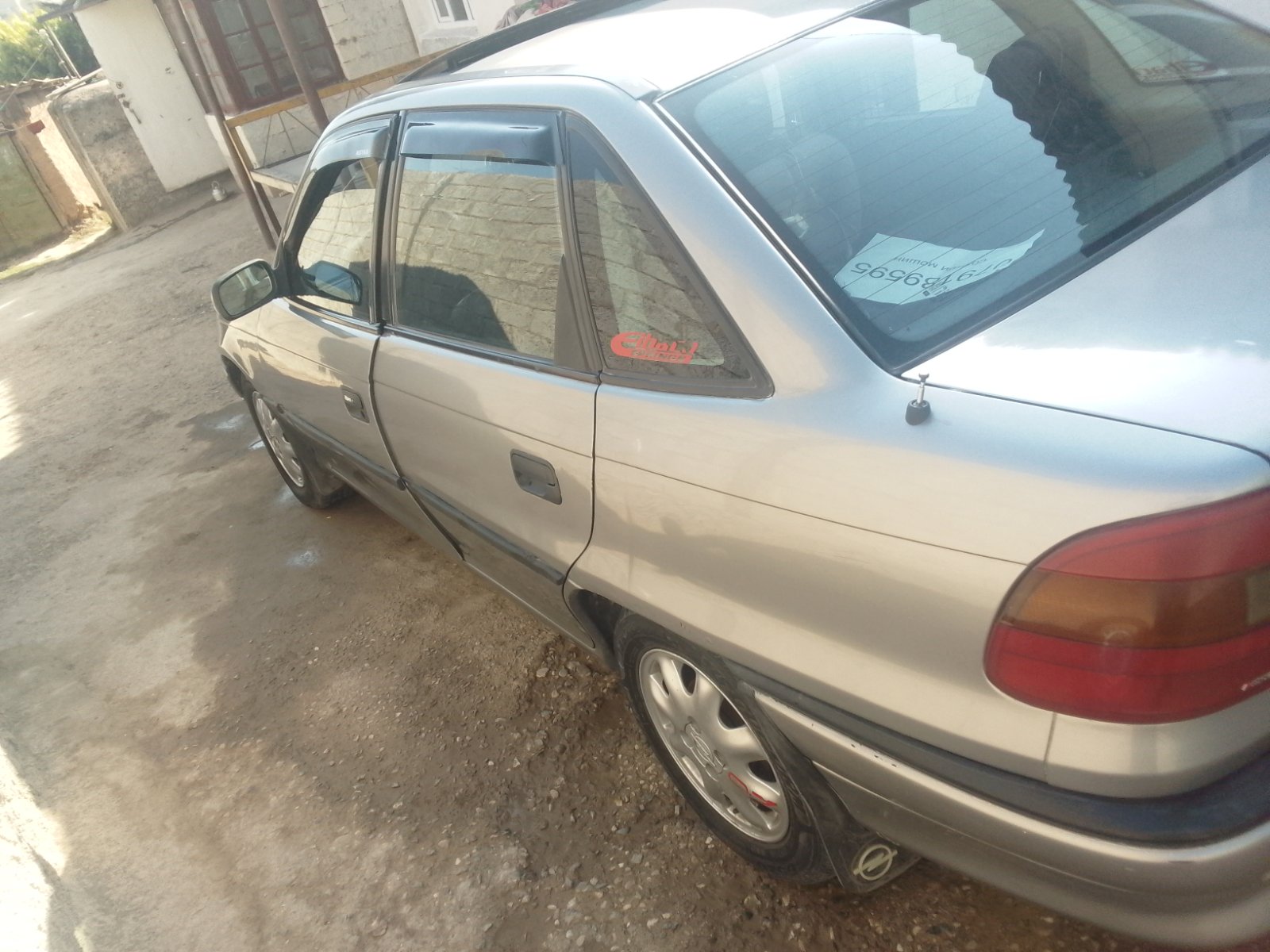 Opel Astra F 1995 — фото 2 из 9