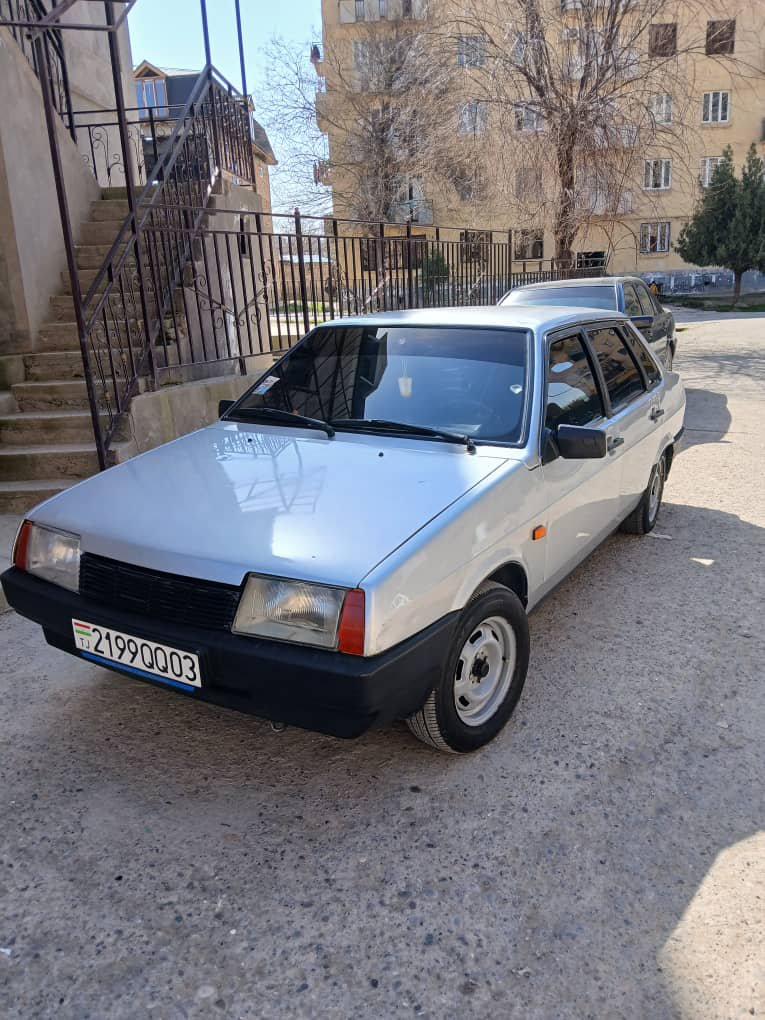 Lada 21099