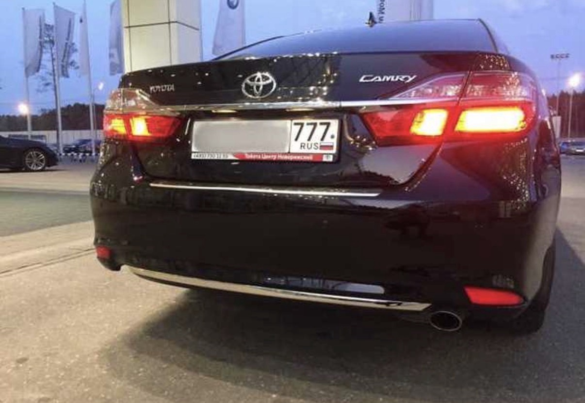 Покрыльник задний от Toyota Camry 5, Душанбе