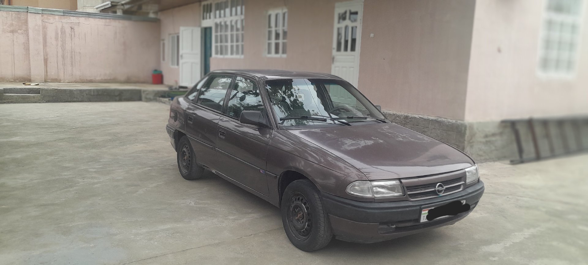 Opel Astra F, Бохтар