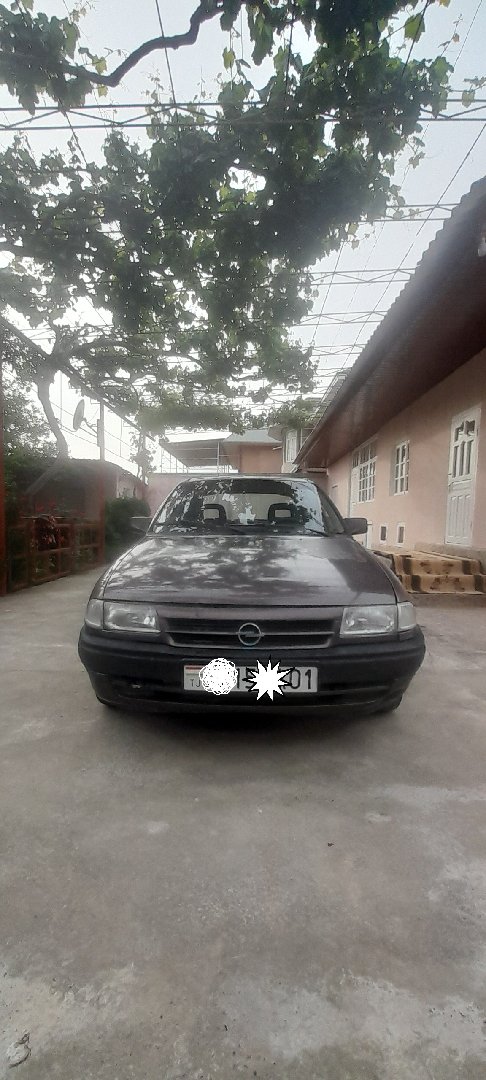 Opel Astra F, Бохтар
