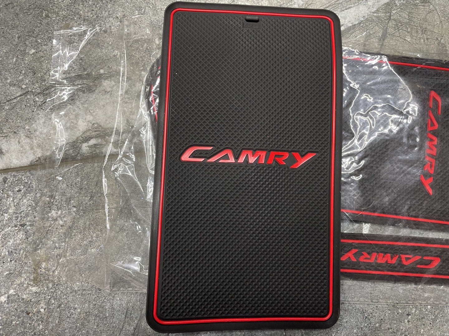 Резиновые вставки (коврик ) на Camry, Душанбе