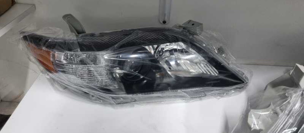 Передние фары se от Toyota Camry 2 китайский, Душанбе